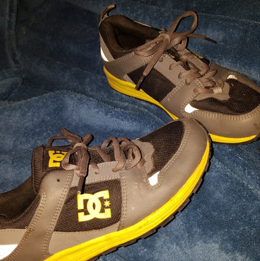 Lime green & gray DCs